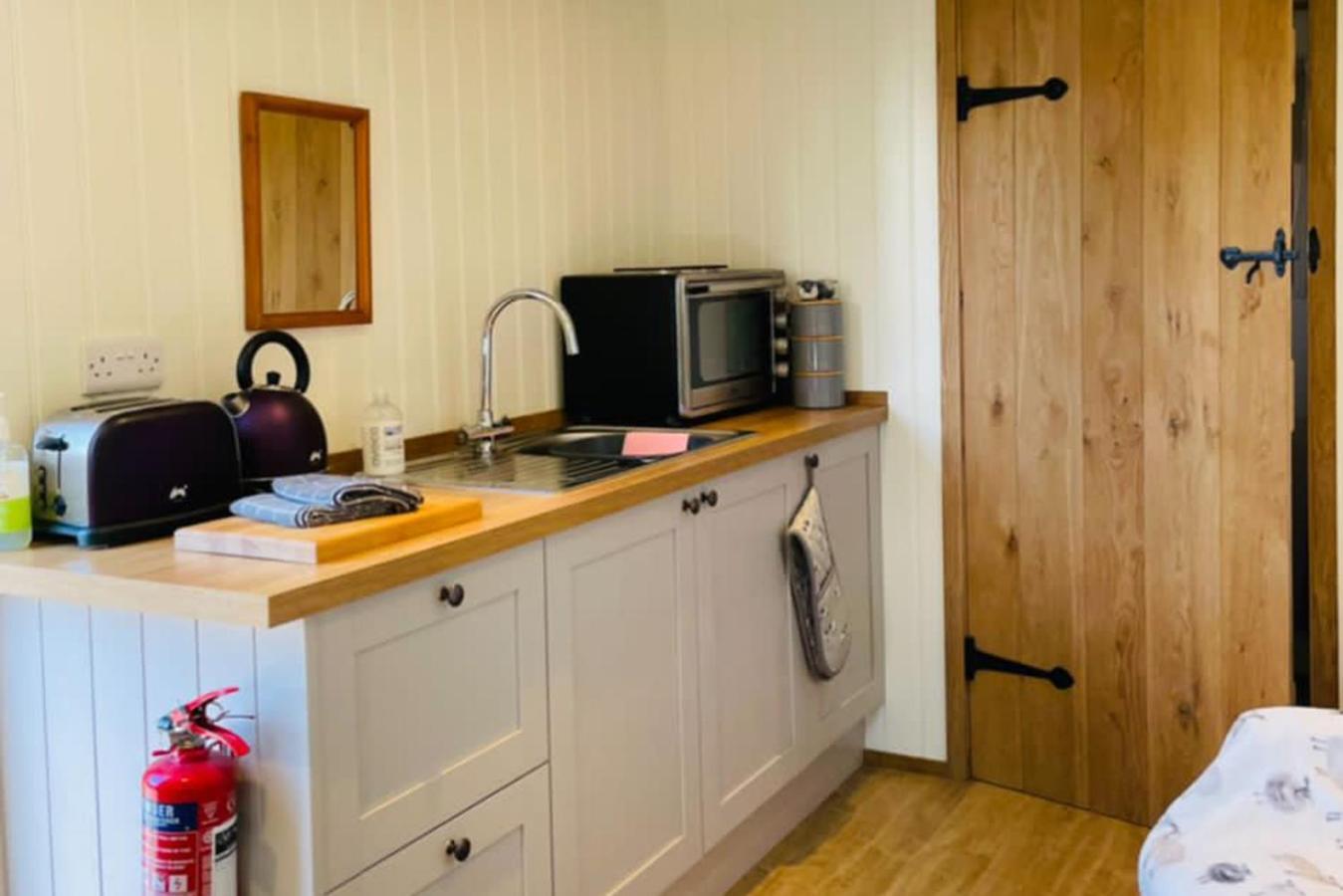 Shepherds Hut, West Ayton, Scarborough Exterior foto